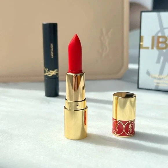 YSL Nude Pouch with Lipsticks and mascara - Picture 4 of 9